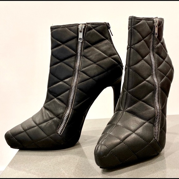 Jeffrey Campbell Shoes - Jeffrey Campbell Quilted Double Zipper Booties 🖤